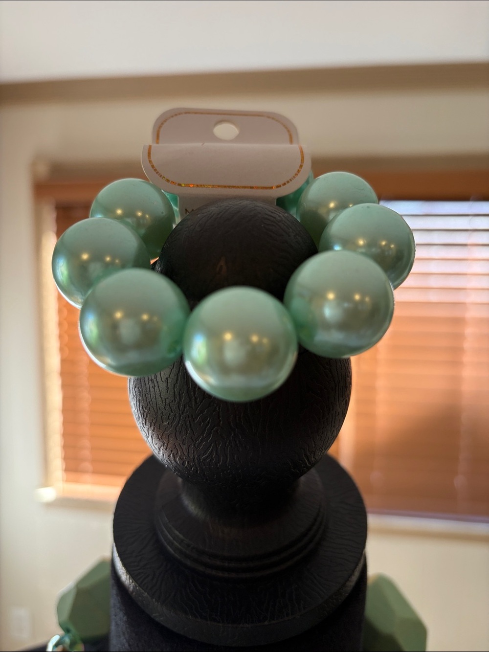 Pearly Mint Green Elastic Bracelet.